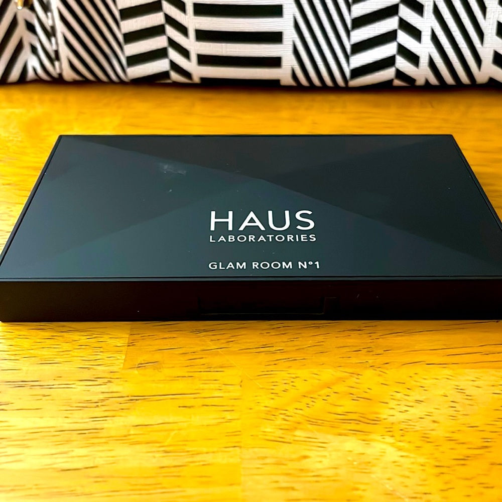 HAUS LABORATORIES By Lady Gaga: GLAM ROOM Palette No. 1